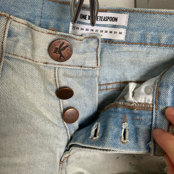 One Teaspoon Bandits Denim Shorts - like new - Picture 3 of 7